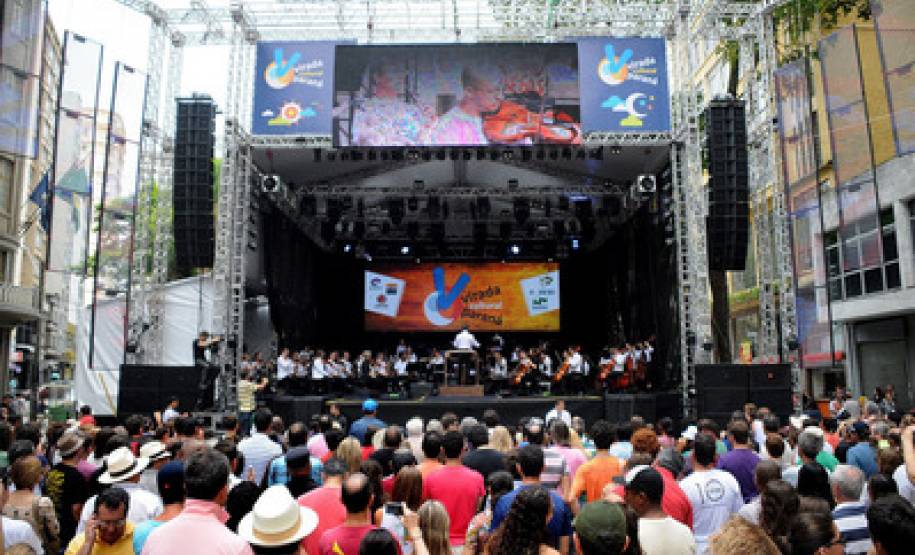 A Secretaria de Estado da Cultura já iniciou os preparativos para realização da Virada Cultural Paraná, que este ano terá a parceria do Departamento de Trânsito do Estado (Detran) e do Sesi-PR (Serviço Social da Indústria do Paraná).
