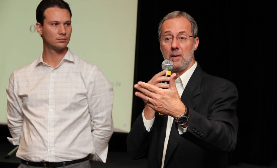 Além da autarquia, participaram do encontro o Batalhão de Polícia de Trânsito (BPTran), a Polícia Civil, a Secretaria de Estado da Fazenda e companhias seguradoras que atuam no Paraná.