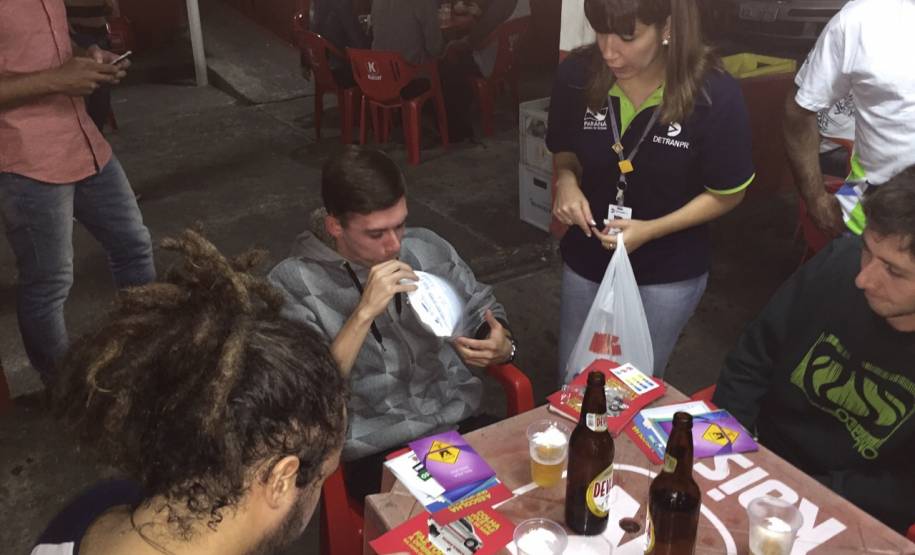 Detran realiza ações educativas em Ponta Grossa e Guarapuava com unidade móvel. Foto:DETRAN