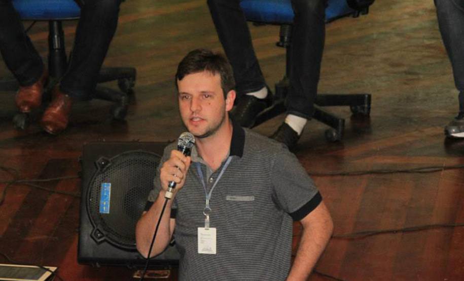 A Assessoria Especial de Juventude (AEJ), do Governo do Paraná, coordenada pelo assessor especial de juventude, Edson Lau Filho, reuniu mais de 200 jovens durante Audiência Pública Estadual, realizada em Tunas do Paraná.Tunas do Paraná, 29/06/2013.Foto: Divulgação AEJ