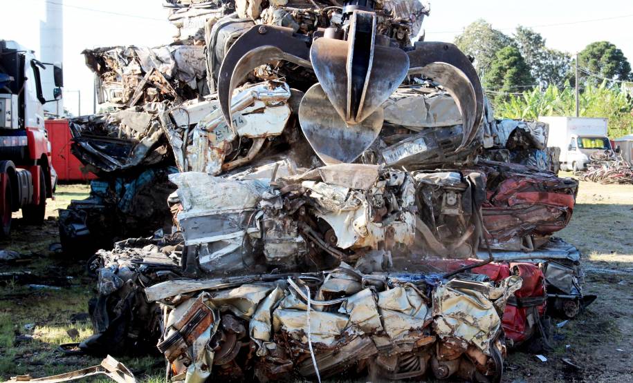 Detran inicia processo para destruição de veículos no interior do EstadoFoto: Juliano Pedrozo/Detran PR