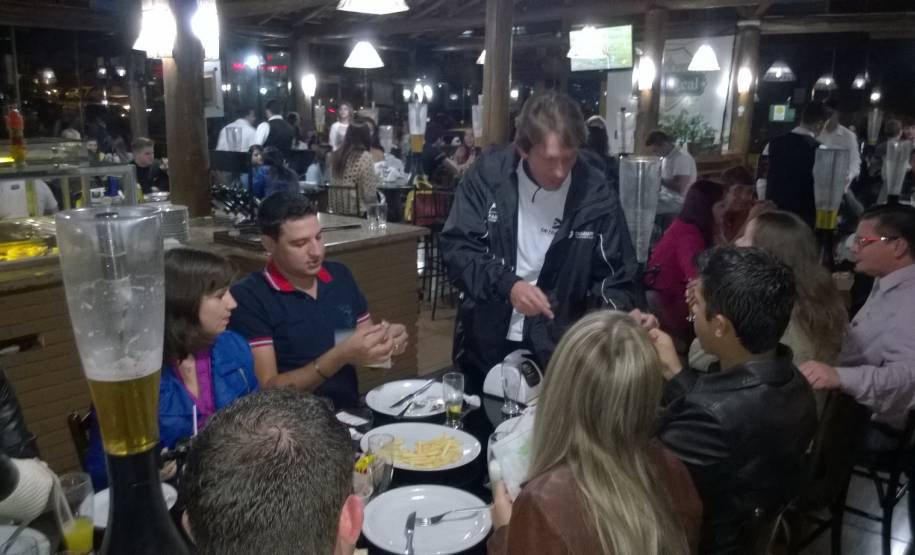 O Detran Móvel realizou entre os dias 14 e 17 de maio, nas cidades de Cascavel, em frente à igreja Matriz, e em Toledo, ao lado do Lago Municipal, 600 abordagens e atendimentos.