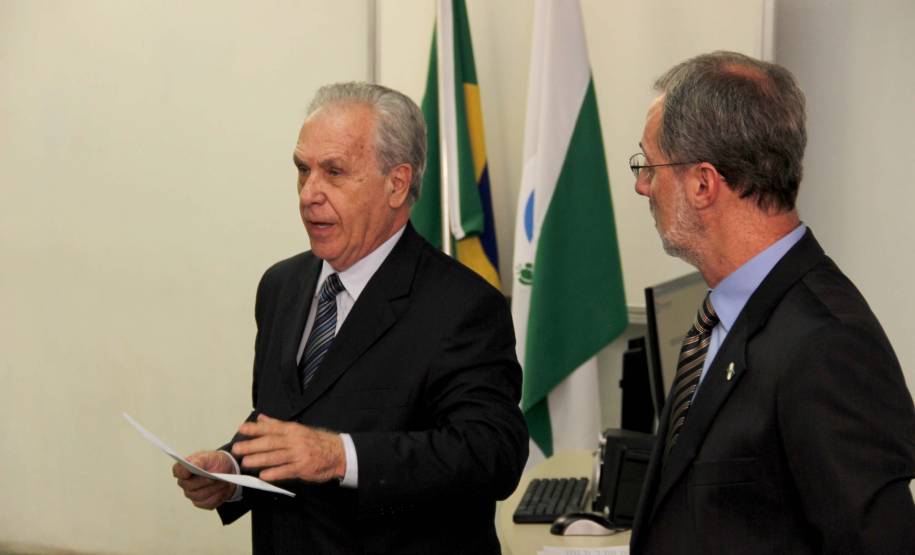 O diretor-geral do Departamento Nacional de Trânsito (Denatran), Alberto Angerami, visitou nesta terça-feira (26) a sede do Departamento de Trânsito do Paraná (Detran), em Curitiba. Foto: Juliano Pedrozo