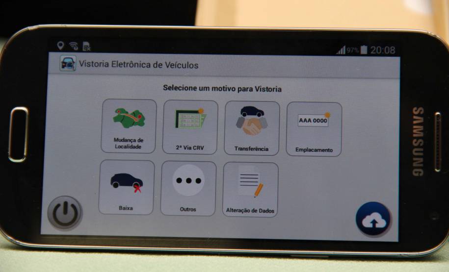 O Departamento de transito do paraná lançou o aplicativo de vistoria eletrônica. Mais agilidade, segurança e modernidade para usuários, despachantes e vistoriadores. Foto: Juliano Pedrozo/DetranPR