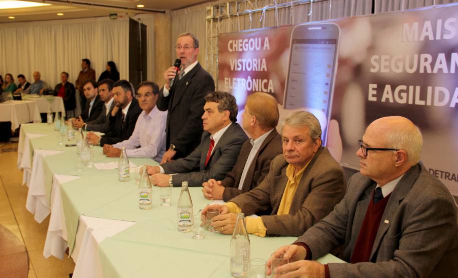 O Departamento de transito do paraná lançou o aplicativo de vistoria eletrônica. Mais agilidade, segurança e modernidade para usuários, despachantes e vistoriadores. Foto: Juliano Pedrozo/DetranPR
