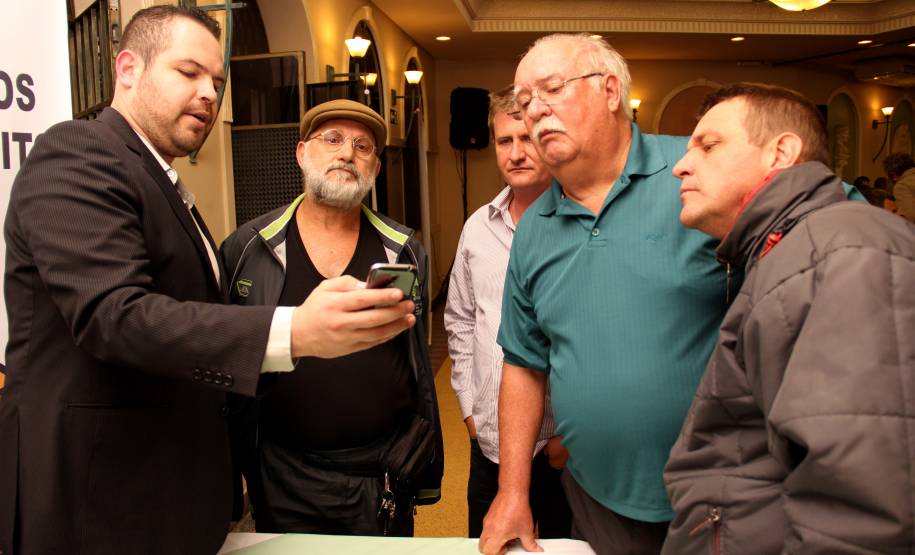 O Departamento de transito do paraná lançou o aplicativo de vistoria eletrônica. Mais agilidade, segurança e modernidade para usuários, despachantes e vistoriadores. Foto: Juliano Pedrozo/DetranPR