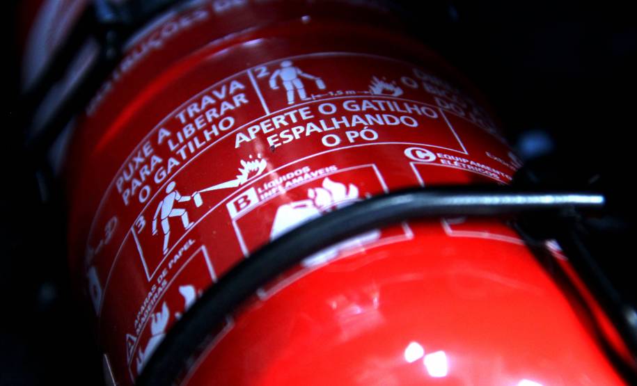 Detran alerta sobre a venda de extintores tipo ABC adulterados