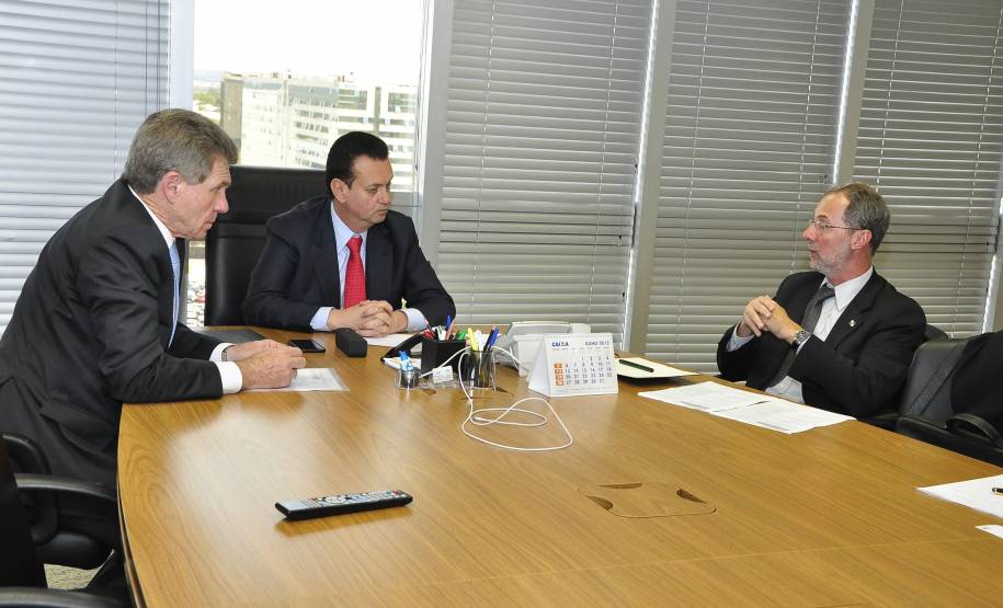 O secretário-chefe da Casa Civil, Eduardo Sciarra, e o diretor-geral do Departamento de Trânsito do Paraná e presidente da Associação Nacional dos Detrans (AND), Marcos Traad, estiveram em Brasília nesta semana para discutir assuntos relacionados ao trânsito, logística e mobilidade urbana.