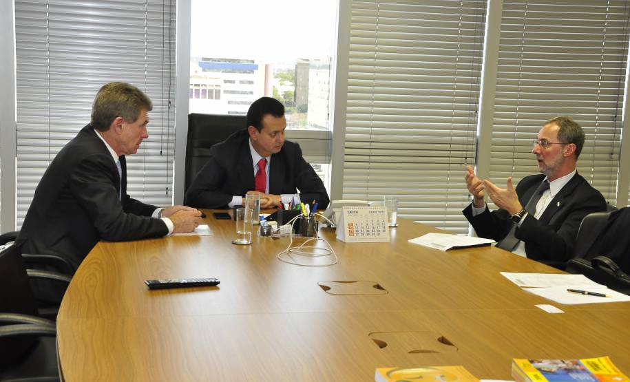 O secretário-chefe da Casa Civil, Eduardo Sciarra, e o diretor-geral do Departamento de Trânsito do Paraná e presidente da Associação Nacional dos Detrans (AND), Marcos Traad, estiveram em Brasília nesta semana para discutir assuntos relacionados ao trânsito, logística e mobilidade urbana.