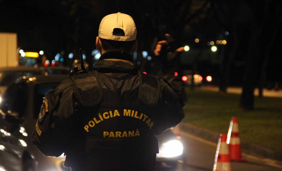 Julgadores de recursos de multas participam de blitz em Curitiba. Foto: Juliano Pedrozo