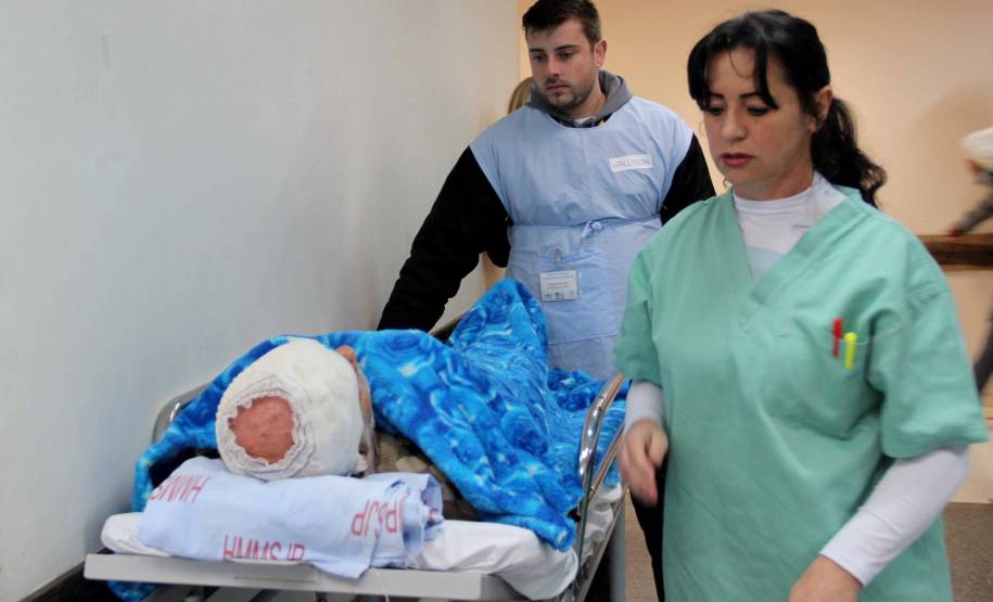 Motoristas que cometeram crimes de trânsito, por dirigirem embriagados, estão recebendo uma punição diferente em São José dos Pinhais, na Região Metropolitana de Curitiba. Foto: Emily Kravetz