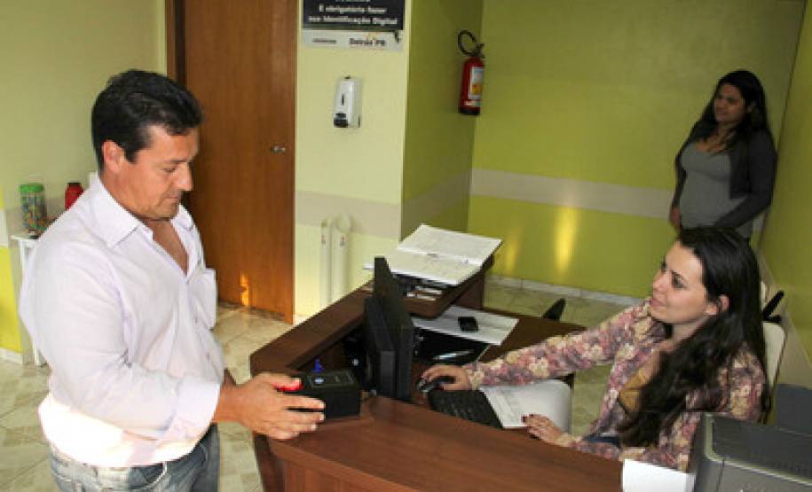 Os exames médicos para candidatos à habilitação com necessidades especiais ao dirigir, como uso de veículo adaptado, por exemplo, não serão mais feitos exclusivamente na sede do Departamento de Trânsito do Paraná em Curitiba.