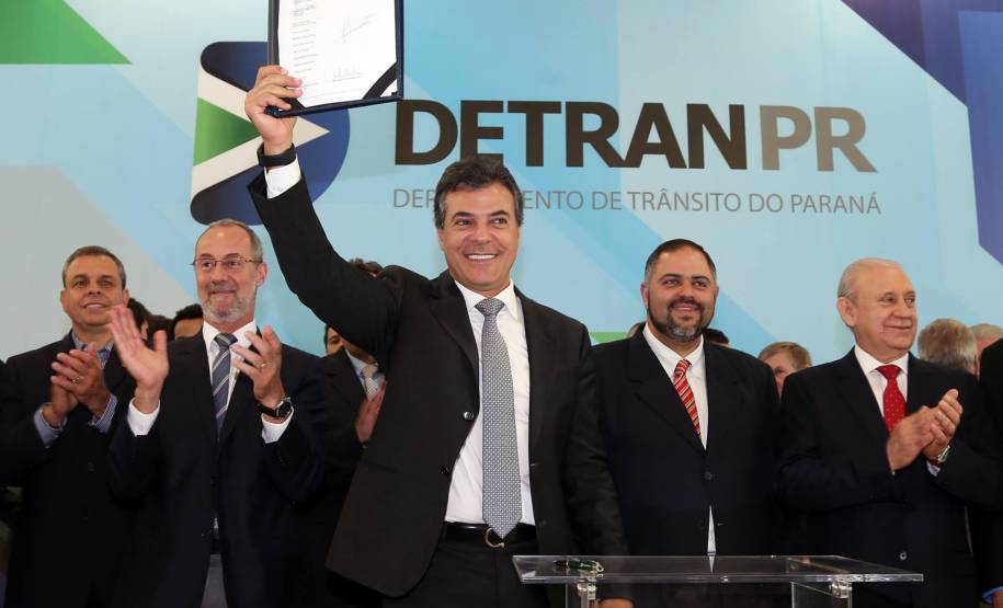 Governador autoriza obras de sinalização viária em 104 municípios paranaenses. Foto: Orlando Kissner