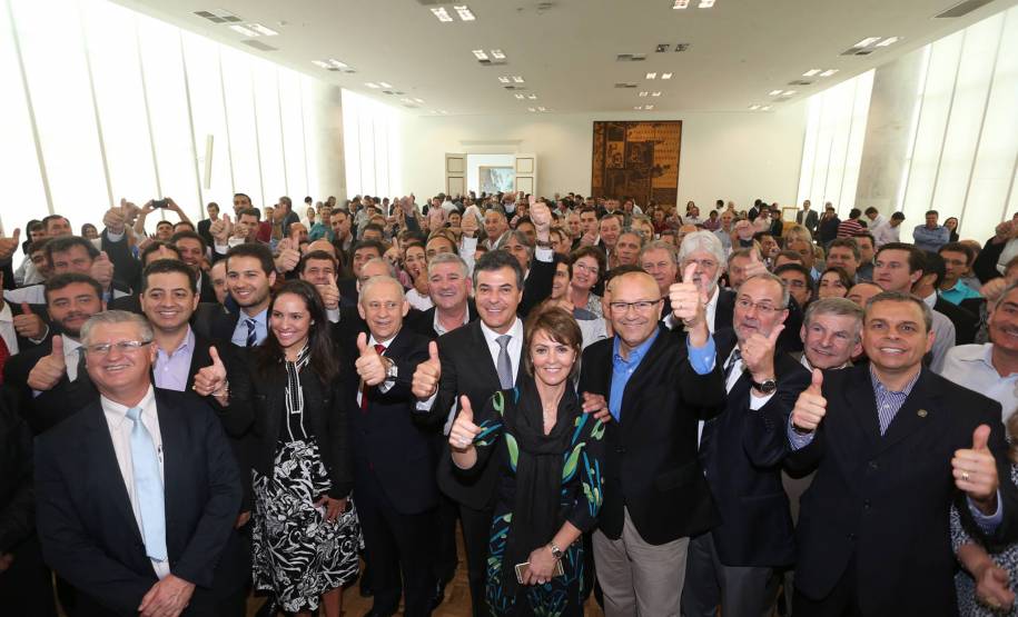 Governador autoriza obras de sinalização viária em 104 municípios paranaenses. Foto: Orlando Kissner