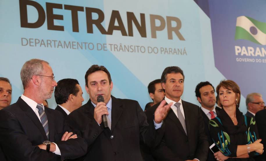 Governador autoriza obras de sinalização viária em 104 municípios paranaenses. Foto: Orlando Kissner