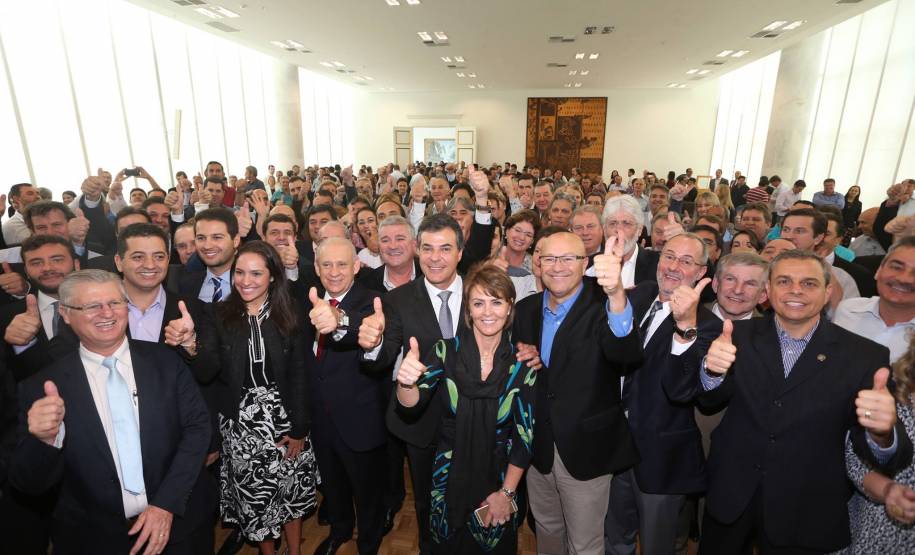 Governador autoriza obras de sinalização viária em 104 municípios paranaenses. Foto: Orlando Kissner