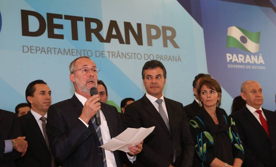 Governador autoriza obras de sinalização viária em 104 municípios paranaenses. Foto: Orlando Kissner