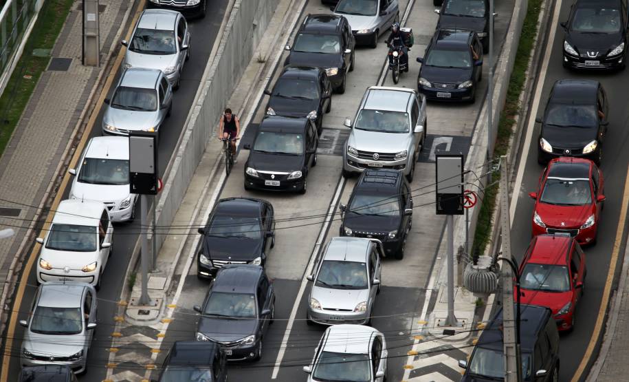 Detran orienta motoristas sobre como recorrer de multas de trânsito. Foto: José Fernando Ogura