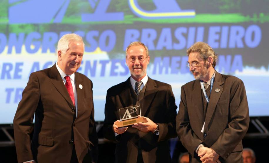 Com Paraná na presidência, AND recebe prêmio da Abramet