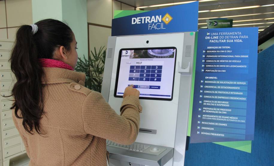 Detran instala terminais de autoatendimento em shopping centers e universidades.