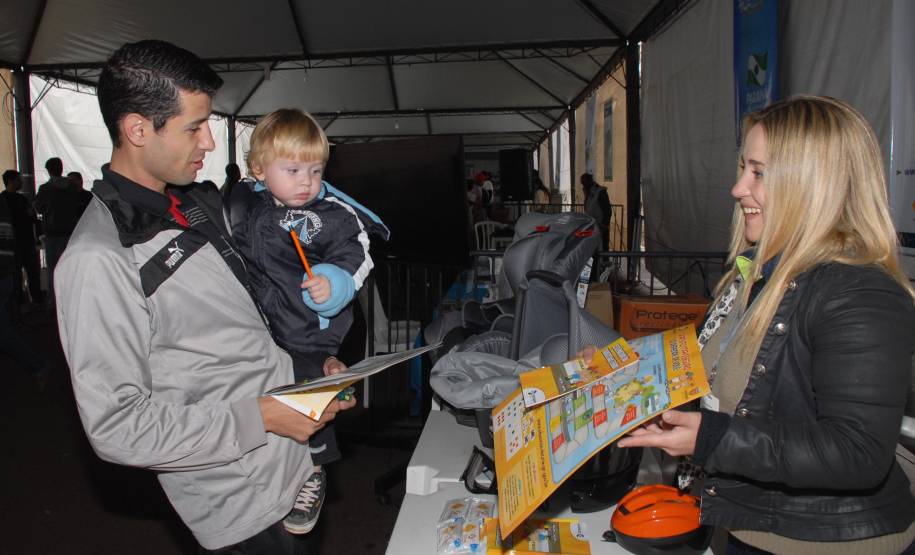 Cerca de oitocentas pessoas participaram das ações educativas promovidas pelo Departamento de Trânsito do Paraná (Detran).