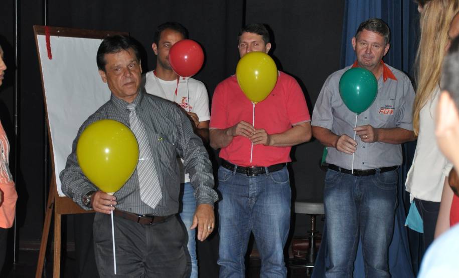 O Detran (Departamento de Trânsito do Paraná) encerra nesta sexta-feira (16), Dia do Instrutor de Trânsito, a semana de aprimoramento profissional dos instrutores e diretores de ensino dos Centros de Formação de Condutores.