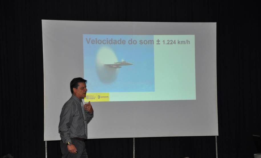 O Detran (Departamento de Trânsito do Paraná) encerra nesta sexta-feira (16), Dia do Instrutor de Trânsito, a semana de aprimoramento profissional dos instrutores e diretores de ensino dos Centros de Formação de Condutores.