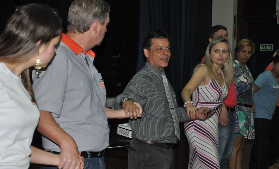 O Detran (Departamento de Trânsito do Paraná) encerra nesta sexta-feira (16), Dia do Instrutor de Trânsito, a semana de aprimoramento profissional dos instrutores e diretores de ensino dos Centros de Formação de Condutores.