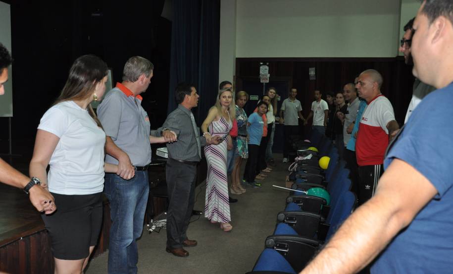 O Detran (Departamento de Trânsito do Paraná) encerra nesta sexta-feira (16), Dia do Instrutor de Trânsito, a semana de aprimoramento profissional dos instrutores e diretores de ensino dos Centros de Formação de Condutores.