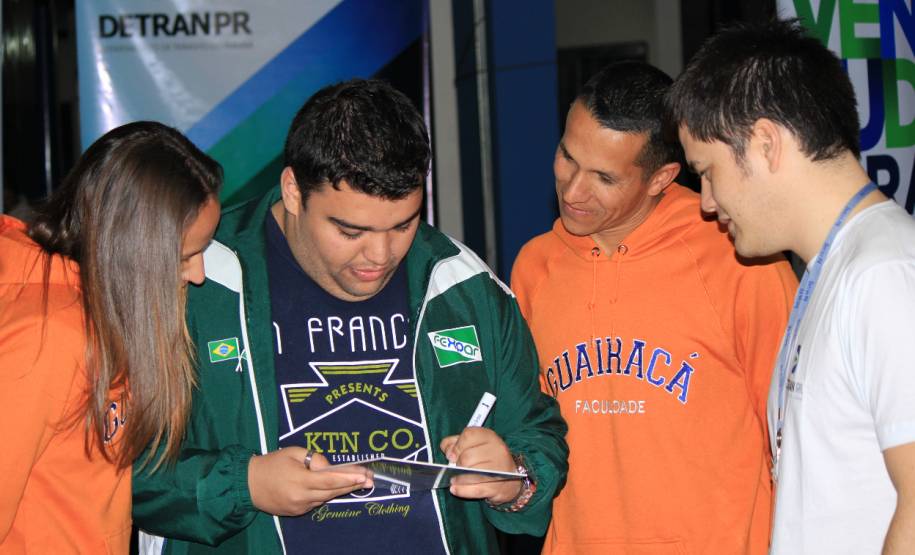 O Comitê Intergestor de Políticas Públicas possibilitou uma ação conjunta entre o Departamento de Trânsito do Paraná (Detran/PR), a Assessoria Especial da Juventude e a Secretaria de Esportes na fase final dos Jogos da Juventude do Paraná.