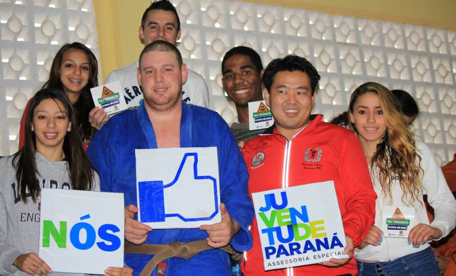 O Comitê Intergestor de Políticas Públicas possibilitou uma ação conjunta entre o Departamento de Trânsito do Paraná (Detran/PR), a Assessoria Especial da Juventude e a Secretaria de Esportes na fase final dos Jogos da Juventude do Paraná.