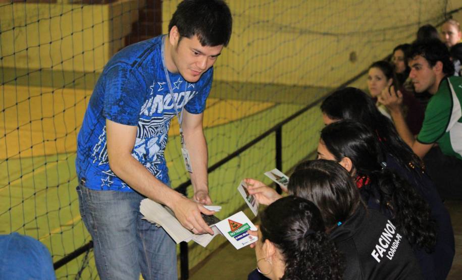 O Comitê Intergestor de Políticas Públicas possibilitou uma ação conjunta entre o Departamento de Trânsito do Paraná (Detran/PR), a Assessoria Especial da Juventude e a Secretaria de Esportes na fase final dos Jogos da Juventude do Paraná.