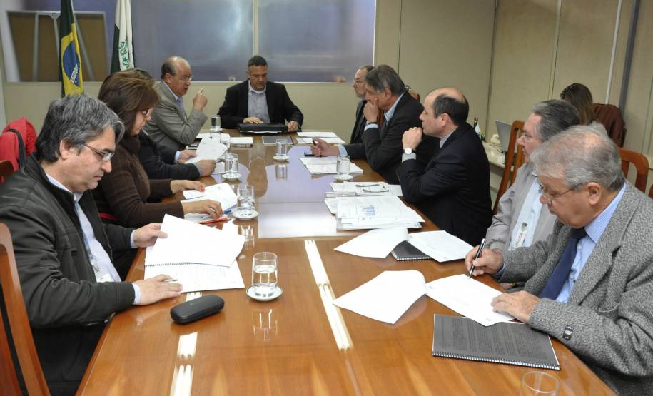 O colegiado, responsável pela aprovação das contas, atividades e projetos, está hierarquicamente acima da diretoria e tem a missão de estabelecer diretrizes e definir estratégias para o Detran a cada quatro meses.