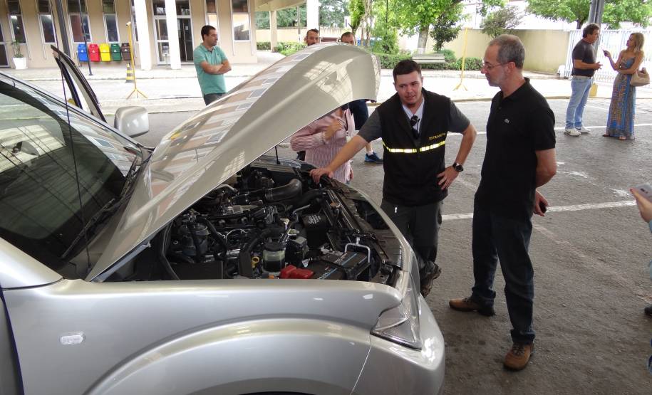 A partir de janeiro de 2016, o sistema de vistoria eletrônica de veículos – que dá mais segurança a proprietários e motoristas – passará a vigorar em todo o Paraná. Por conta desta expansão, o Departamento de Trânsito do Paraná (Detran) intensifica as ações de qualificação dos despachantes credenciados à autarquia e que vão fazer as vistorias.