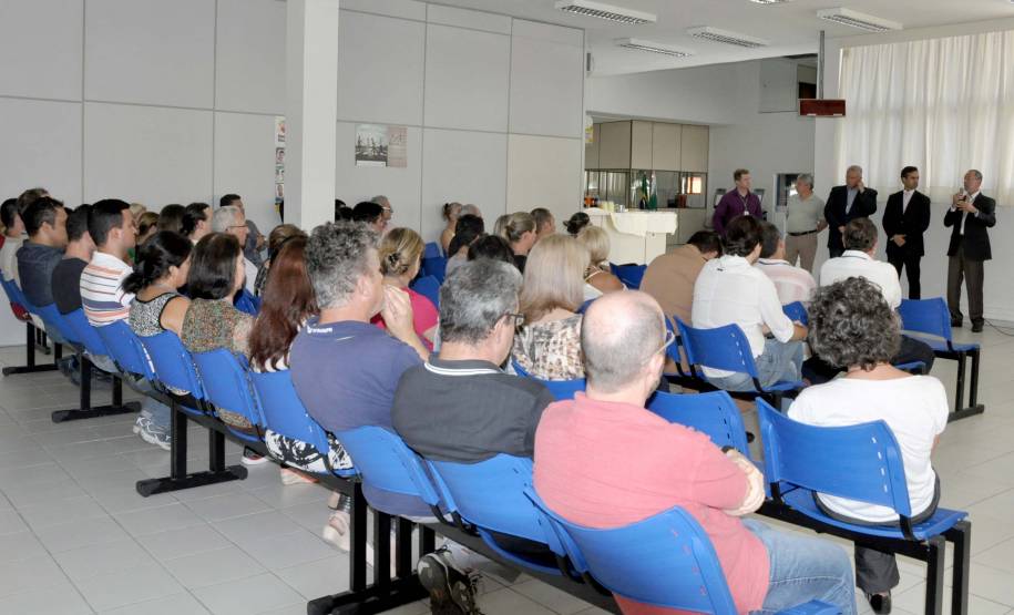 O Posto da Vila Hauer do Departamento de Trânsito do Paraná (Detran) completou esta semana 20 anos de atendimento em Curitiba. A autarquia realizou nesta quinta-feira (7), uma comemoração com todos os funcionários que fazem parte desta história.