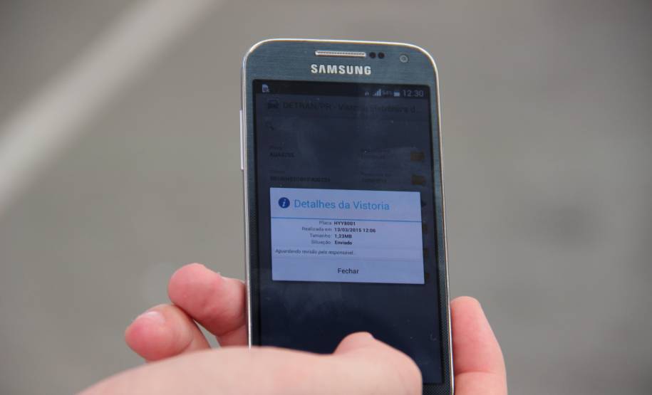 A partir desta segunda-feira (18), as vistorias de veículos feitas nas 101 unidades do Departamento de Trânsito do Paraná (Detran) e nos 946 despachantes do Estado serão feitas de forma digital. O sistema eletrônico e inédito no Brasil vai tornar o procedimento mais rápido e seguro, sem acúmulo de papel ou burocracia.