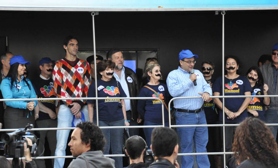 O Departamento de Trânsito do Estado (Detran-PR), que apoia a iniciativa de alerta para as principais causas de morte do sexo masculino, participou do evento de lançamento na Boca Maldita com a estreia do novo veículo do Detran Móvel.