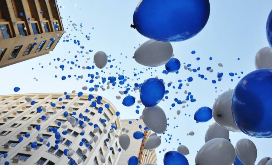 O Departamento de Trânsito do Estado (Detran-PR), que apoia a iniciativa de alerta para as principais causas de morte do sexo masculino, participou do evento de lançamento na Boca Maldita com a estreia do novo veículo do Detran Móvel.