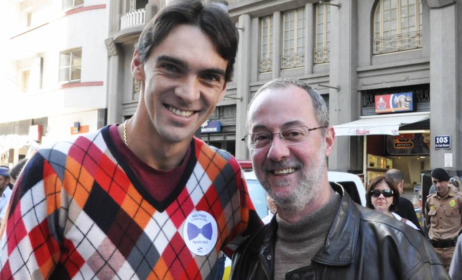 O Departamento de Trânsito do Estado (Detran-PR), que apoia a iniciativa de alerta para as principais causas de morte do sexo masculino, participou do evento de lançamento na Boca Maldita com a estreia do novo veículo do Detran Móvel.