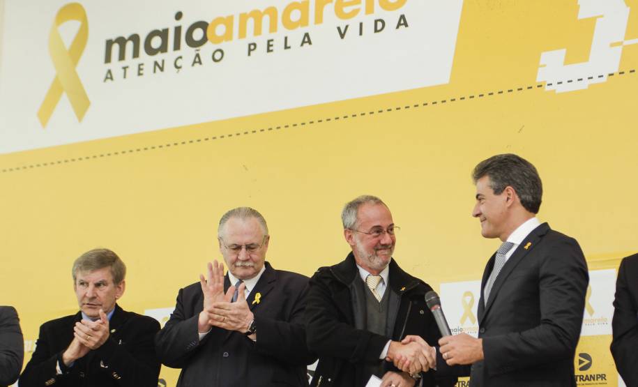 Governador Beto Richa lança as atividades do Maio Amarelo 2016, campanha de prevenção de acidentes e redução do número de vítimas no trânsito, junto com o diretor geral do Detran, Marcos Traad