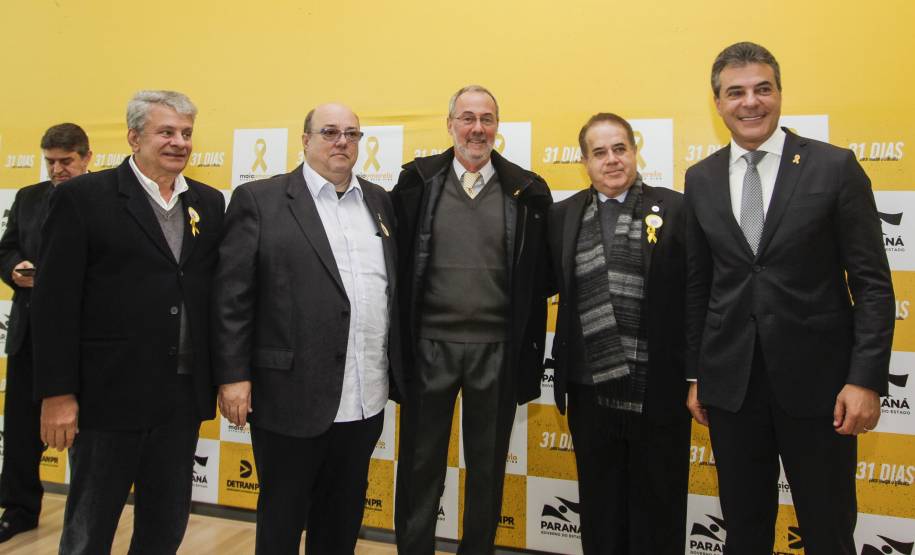 Governador Beto Richa lança as atividades do Maio Amarelo 2016, campanha de prevenção de acidentes e redução do número de vítimas no trânsito, junto com o diretor geral do Detran, Marcos Traad