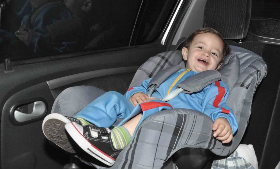 Neste Dia das Mães, o Departamento de Trânsito do Paraná (Detran) faz um alerta para os cuidados necessários para o transporte de crianças pequenas.