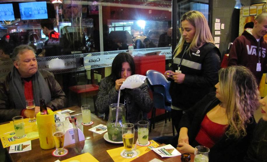 Foram retomadas nesta quinta-feira (15), em Foz do Iguaçu, as atividades da Campanha "Se Liga no Trânsito – Se beber não dirija".