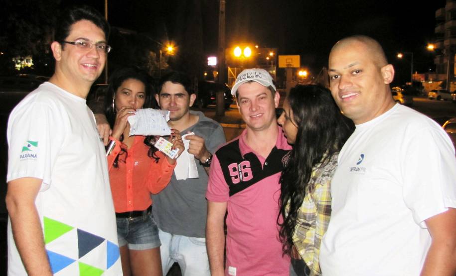 Mais de 2,6 mil pessoas foram abordadas pela equipe de educadores do Detran em Foz do Iguaçu e Medianeira.
