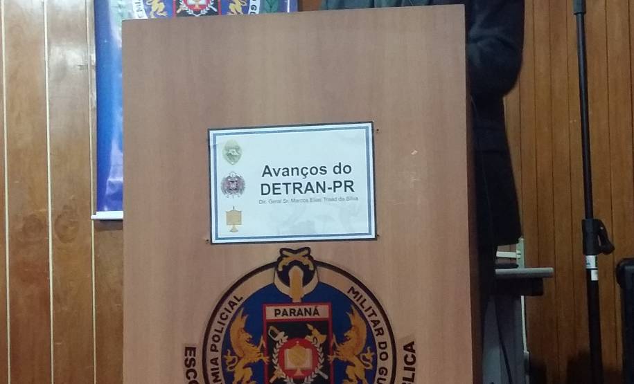 O diretor-geral do Departamento de Trânsito do Paraná, Marcos Traad, conversou nesta quinta-feira (28) com comandantes e futuros oficiais da Polícia Militar do Estado sobre atuação do Detran e o papel da PM na fiscalização do trânsito e preservação da vida.