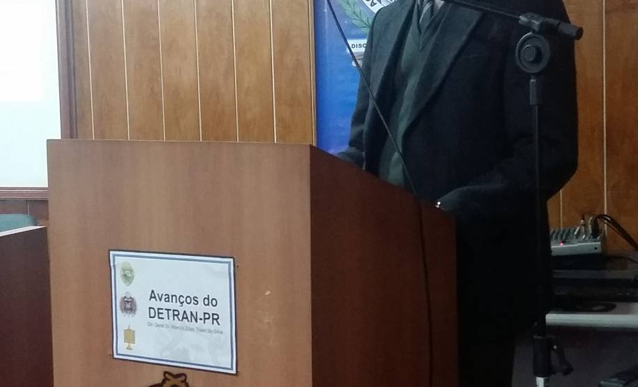 O diretor-geral do Departamento de Trânsito do Paraná, Marcos Traad, conversou nesta quinta-feira (28) com comandantes e futuros oficiais da Polícia Militar do Estado sobre atuação do Detran e o papel da PM na fiscalização do trânsito e preservação da vida.