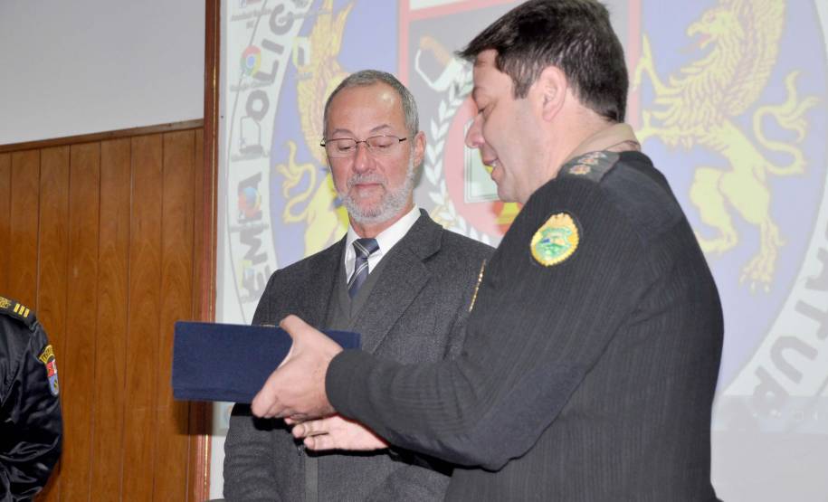 O diretor-geral do Departamento de Trânsito do Paraná, Marcos Traad, conversou nesta quinta-feira (28) com comandantes e futuros oficiais da Polícia Militar do Estado sobre atuação do Detran e o papel da PM na fiscalização do trânsito e preservação da vida.