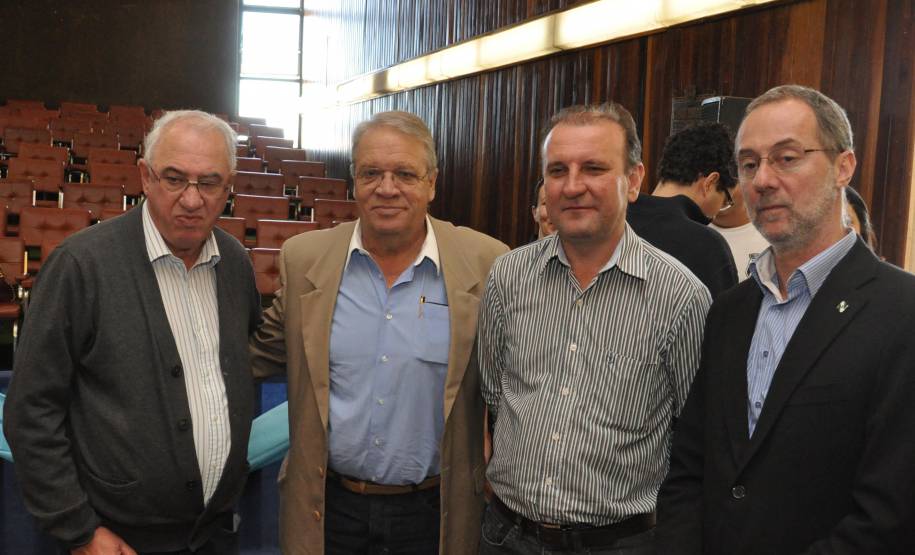 Começa nesta terça-feira (10), em Castro, o primeiro curso de formação de agentes da autoridade de trânsito, em cidades que possuem convênio com o Detran Paraná para municipalizar o trânsito gradativamente e que ainda não contam com este tipo de serviço.