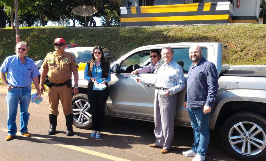 Entre os dias 18 e 25 de setembro, as unidades do Detran em todo Paraná realizaram uma série de ações educativas para a Semana Nacional de Trânsito. Foram palestras, brincadeiras, teatro e blitz para alertar a população sobre a importância da atenção e do respeito no trânsito e a responsabilidade de cada um em contribuir para a redução no número de acidentes.