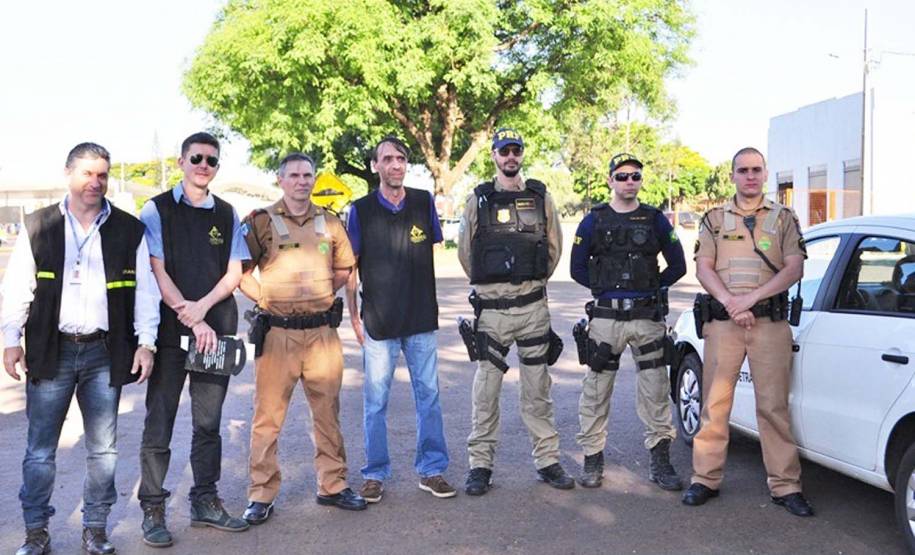 Entre os dias 18 e 25 de setembro, as unidades do Detran em todo Paraná realizaram uma série de ações educativas para a Semana Nacional de Trânsito. Foram palestras, brincadeiras, teatro e blitz para alertar a população sobre a importância da atenção e do respeito no trânsito e a responsabilidade de cada um em contribuir para a redução no número de acidentes.